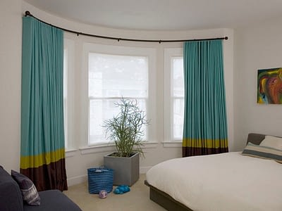Эркерное окно в спальне